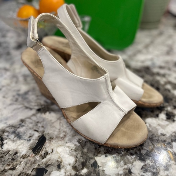 St. John’s Bay Cork Wedge Sandals woman’s size 9.5 - Picture 14 of 14